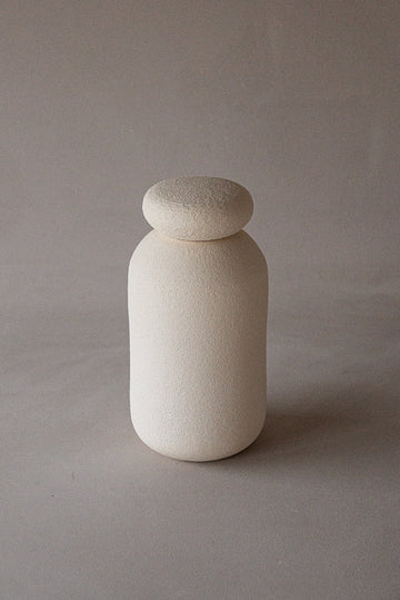 Ghost Vase/Jar 01