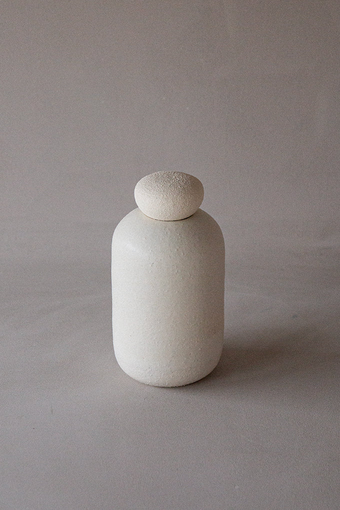 Ghost Vase/Jar 02