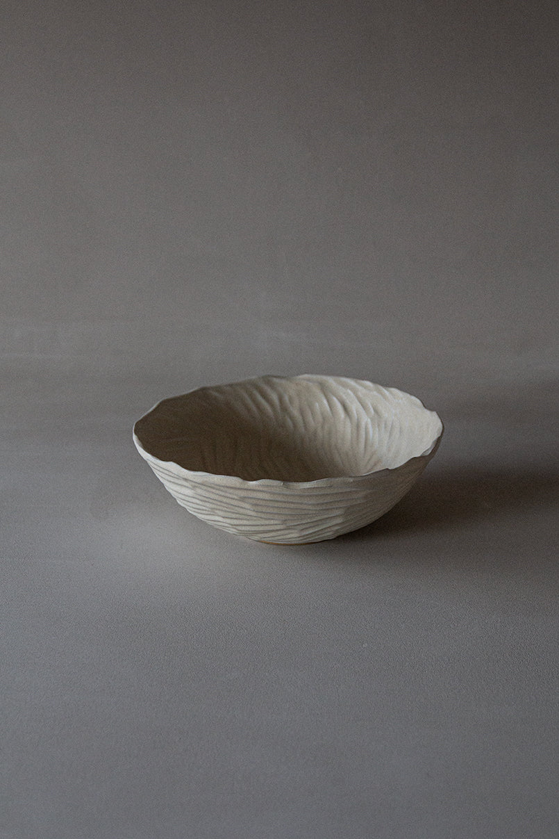 Carved Bowl white